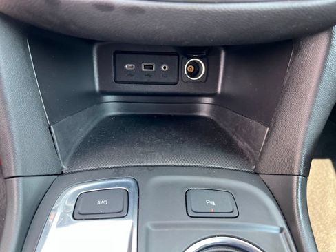 Used 2024 Chevrolet Equinox LT AWD/4WD image 35