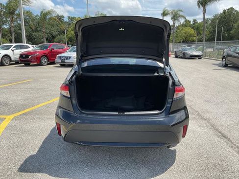 Used 2020 Toyota Corolla LE FWD image 17