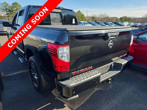 Used 2021 Nissan Titan SV w/ Accessory Utility Package image 4