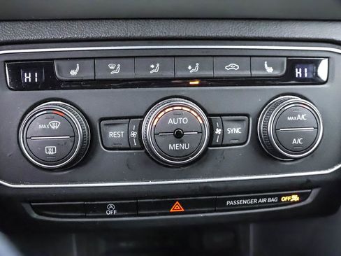 Used 2021 Volkswagen Atlas SE image 17