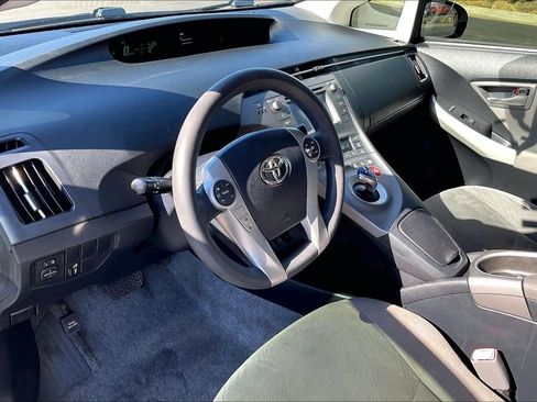 Used 2013 Toyota Prius Two image 17