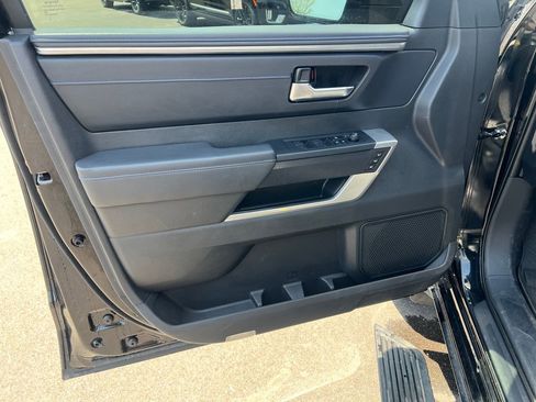 Used 2024 Toyota Sequoia Platinum AWD/4WD image 16