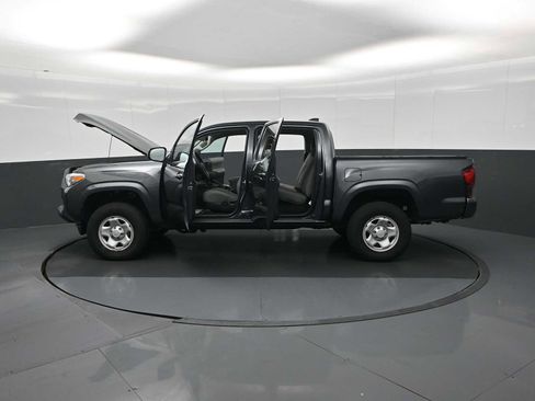 Used 2022 Toyota Tacoma SR image 34
