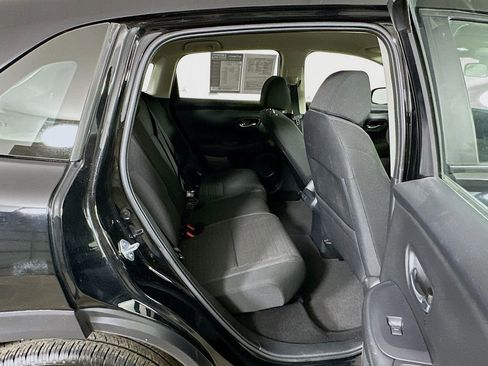 Used 2025 Honda HR-V LX image 11