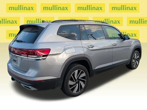 Used 2025 Volkswagen Atlas SE FWD image 6