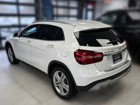 Used 2020 Mercedes-Benz GLA 250 w/ Premium Package image 4