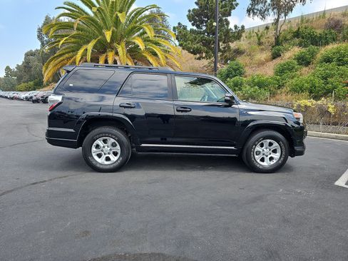 Used 2020 Toyota 4Runner Nightshade AWD/4WD image 8