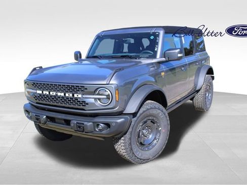 New 2025 Ford Bronco Badlands image 1