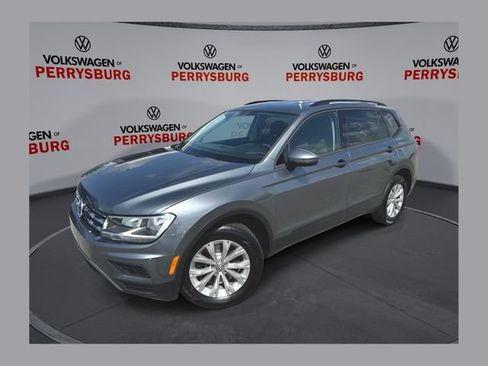 Used 2018 Volkswagen Tiguan S w/ 3rd Row Seat Package AWD/4WD image 1