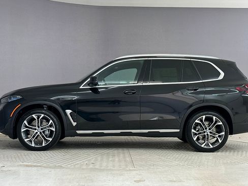 New 2026 BMW X5 sDrive40i image 2