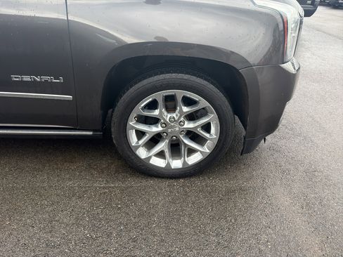 Used 2020 GMC Yukon XL Denali w/ Denali Ultimate Package AWD/4WD image 5