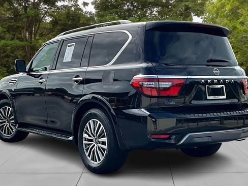 Used 2021 Nissan Armada SL w/ Captain's Chairs Package image 12