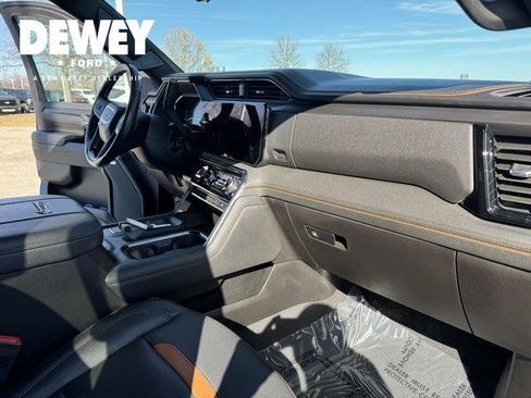 Used 2024 GMC Sierra 2500 AT4 w/ AT4 Premium Plus Package image 37