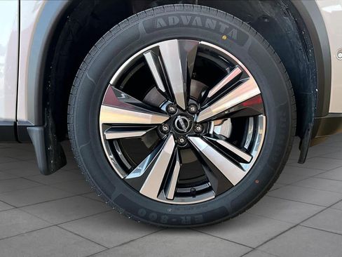 Certified 2023 Nissan Rogue SL w/ SL Premium Package image 9