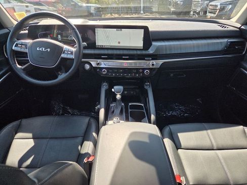 Used 2025 Kia Telluride EX w/ EX Captain's Chair Package AWD/4WD image 12