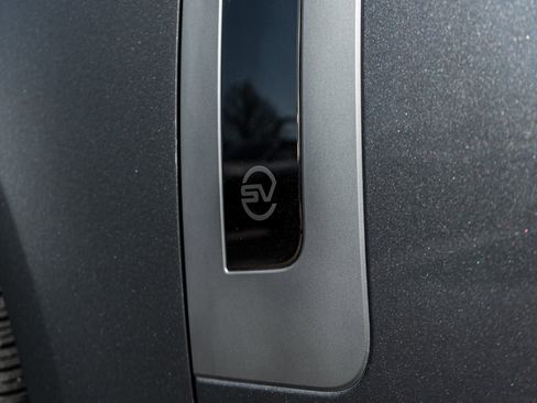 Used 2023 Land Rover Range Rover SV image 17