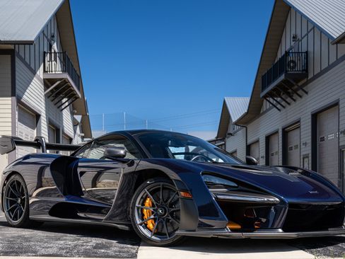Used 2019 McLaren Senna RWD image 1