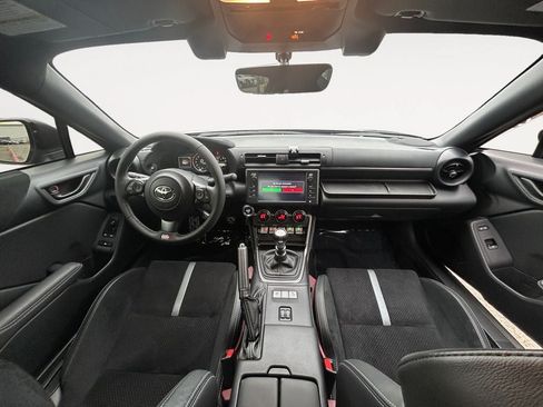 Used 2025 Toyota GR86 Premium RWD image 13