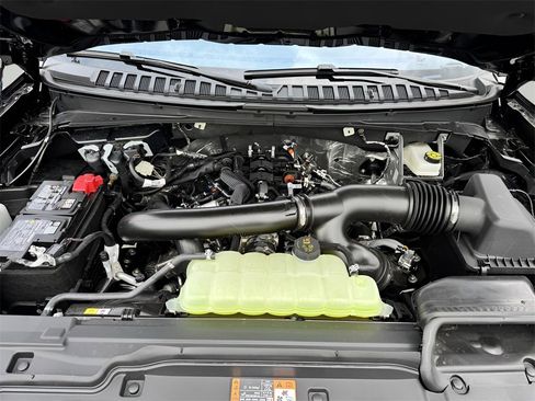 New 2025 Ford Expedition Active image 8