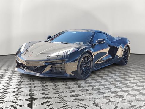 Used 2025 Chevrolet Corvette Z06 w/ Battery Protection Package image 9