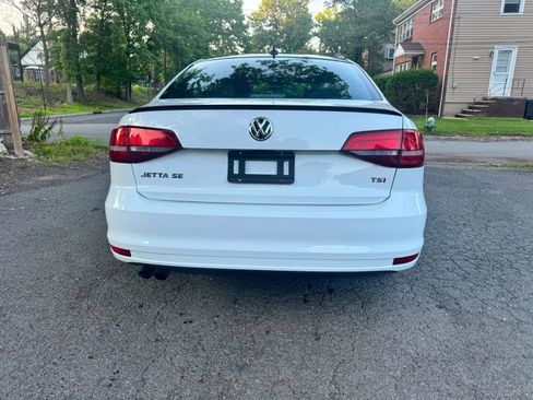 Used 2018 Volkswagen Jetta Sport FWD image 5