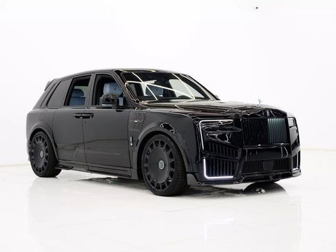 Used 2025 Rolls-Royce Cullinan AWD/4WD image 4