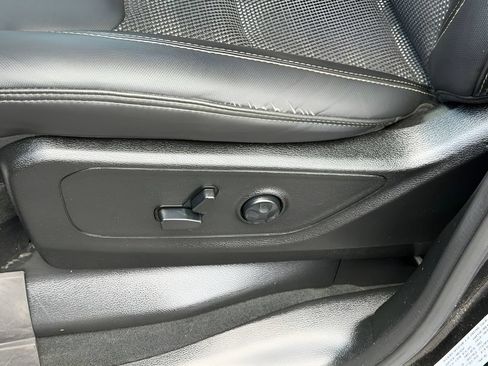 Used 2020 RAM 1500 Rebel w/ Level 2 Equipment Group AWD/4WD image 23