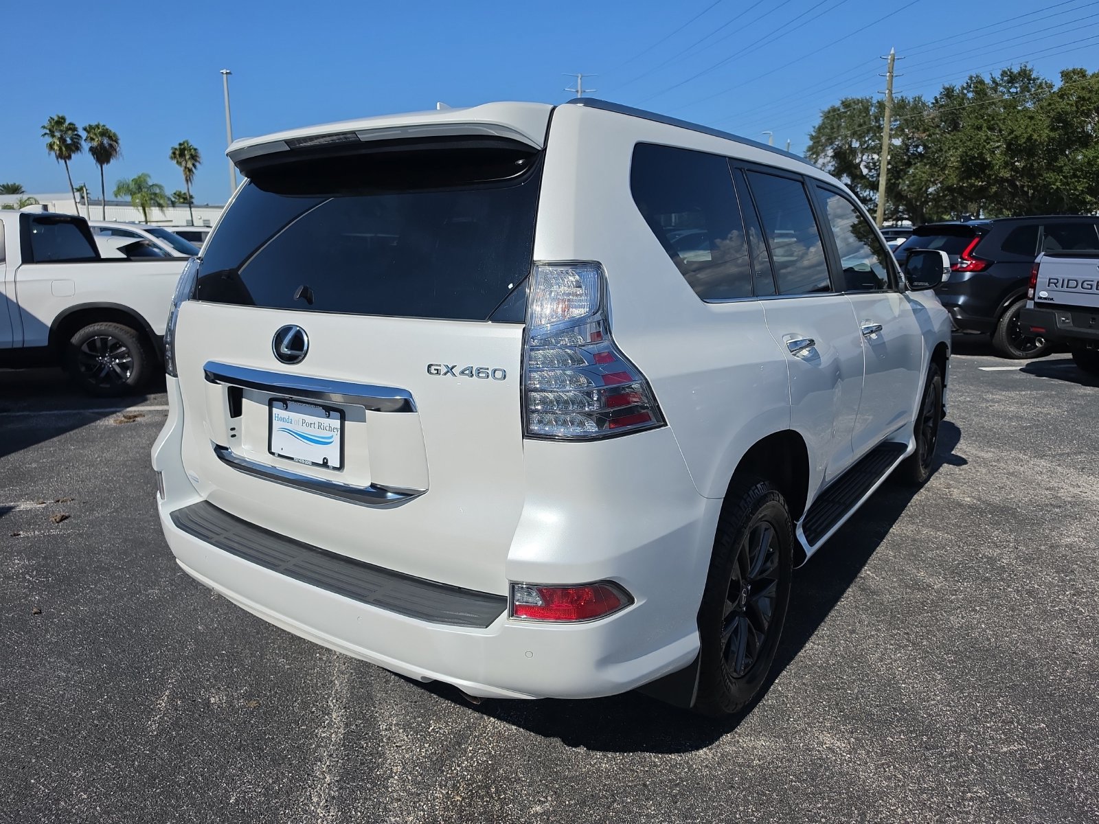 Used 2023 Lexus GX 460 Premium w/ Premium Package AWD/4WD image 4