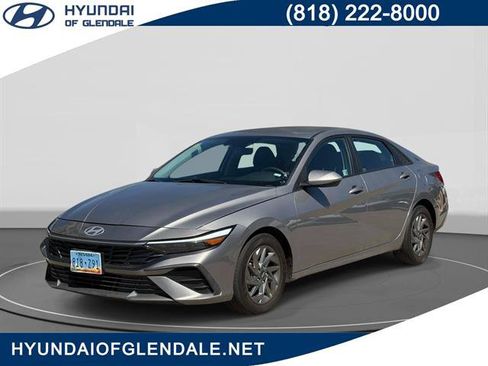 Used 2024 Hyundai Elantra SEL FWD image 1