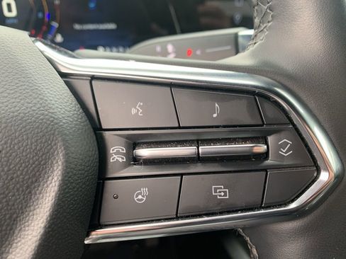 Used 2025 Chevrolet Equinox LT w/ Convenience Package II image 21