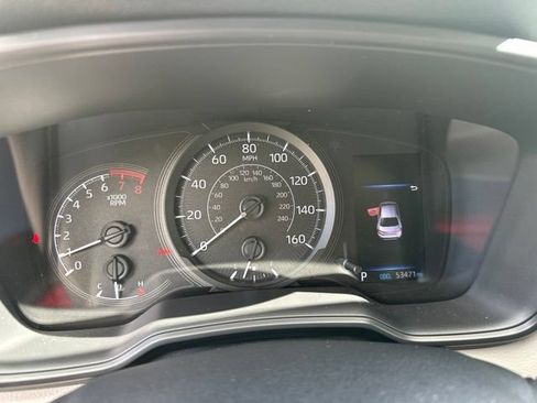 Used 2021 Toyota Corolla L FWD image 2