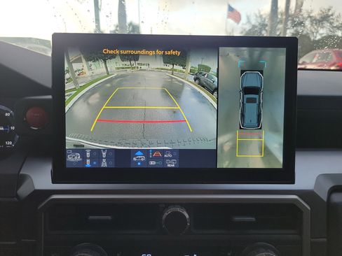 Used 2025 Toyota 4Runner Limited image 27