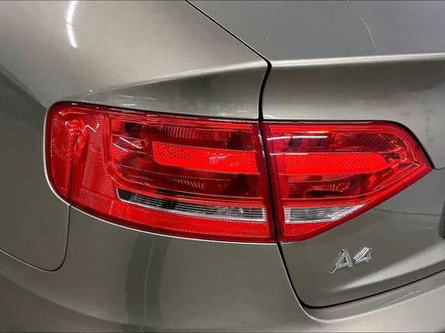 Used 2010 Audi A4 2.0T Premium image 30