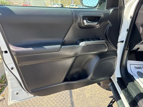 Used 2023 Toyota Tacoma TRD Off-Road w/ Technology Package image 13