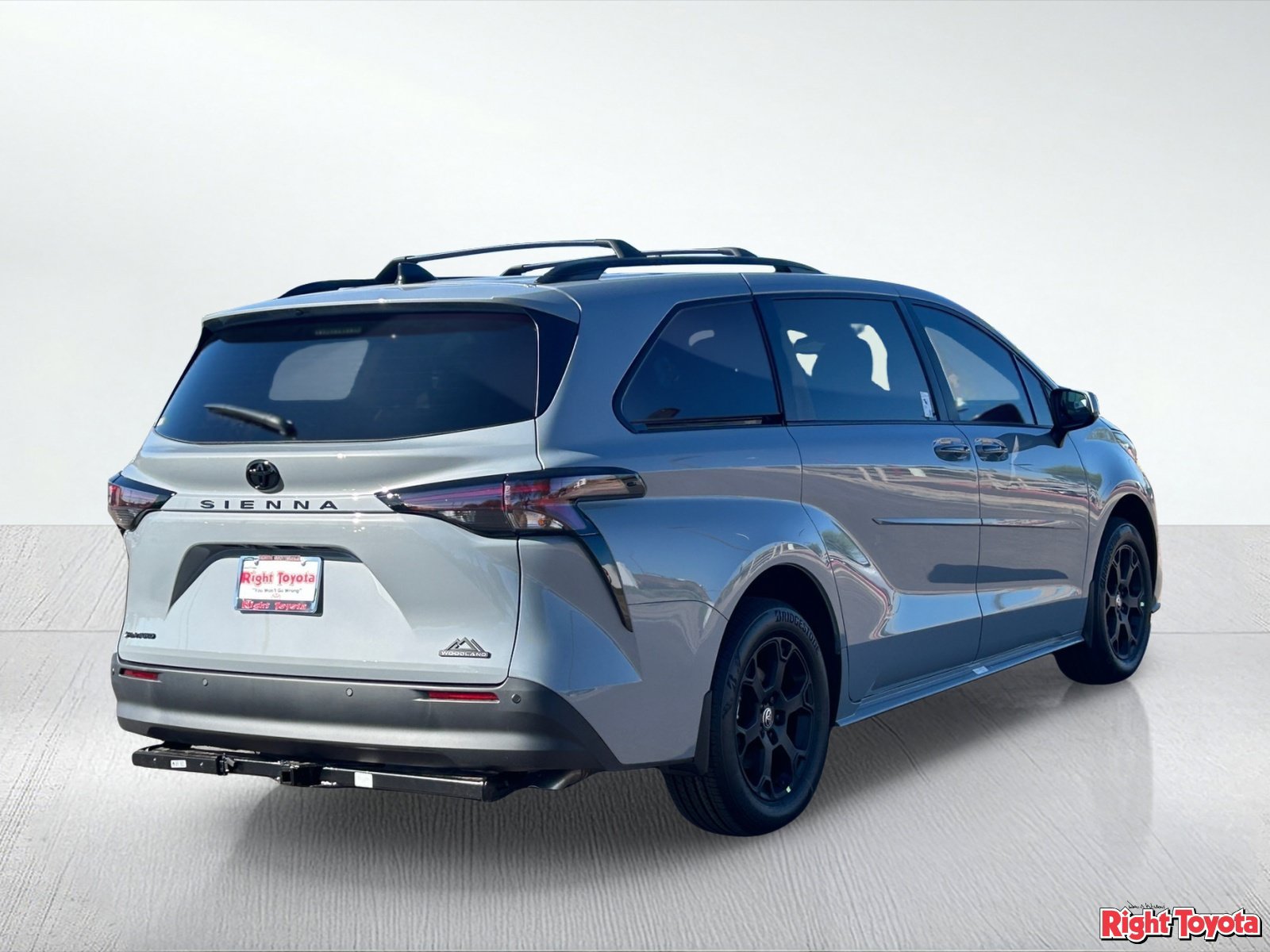 New 2026 Toyota Sienna XLE Woodland Edition AWD/4WD image 5
