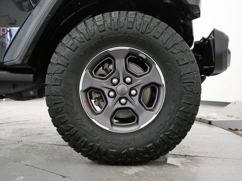 Used 2020 Jeep Gladiator Rubicon AWD/4WD image 36