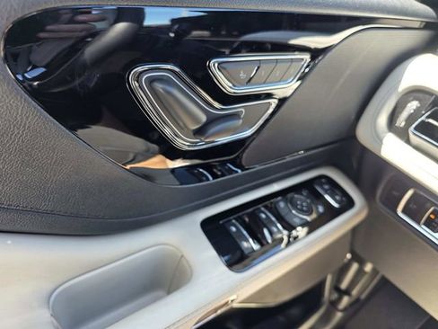 New 2026 Lincoln Aviator 2WD image 12