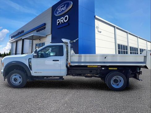 New 2025 Ford F550 4x4 Regular Cab Super Duty image 22
