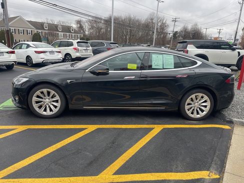 Used 2019 Tesla Model S 100D image 2