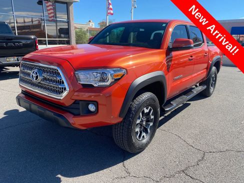 Used 2016 Toyota Tacoma TRD Off-Road AWD/4WD image 1