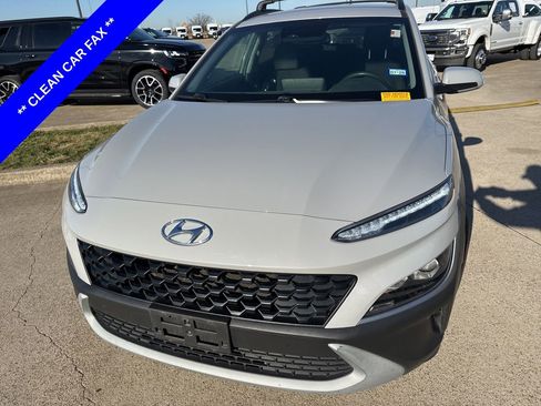 Used 2023 Hyundai Kona SEL image 2