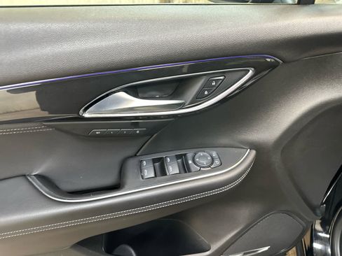 Certified 2025 Buick Envision Preferred image 25