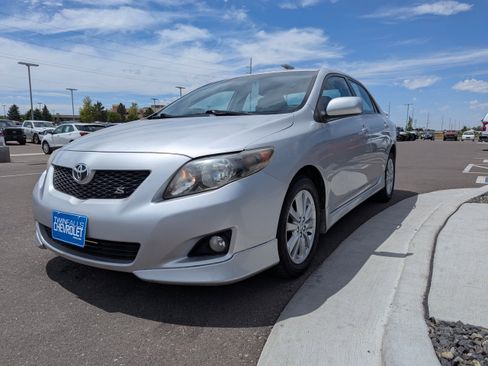 Used 2010 Toyota Corolla FWD image 7