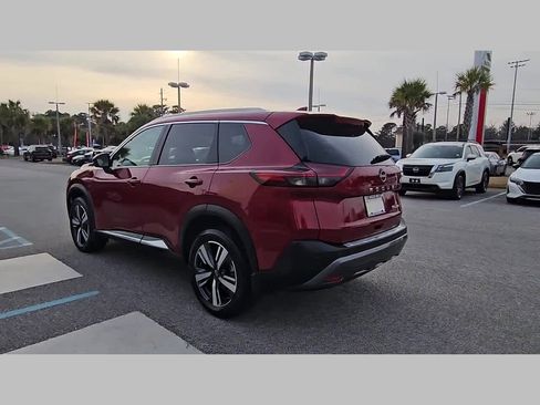 Used 2023 Nissan Rogue SL image 30