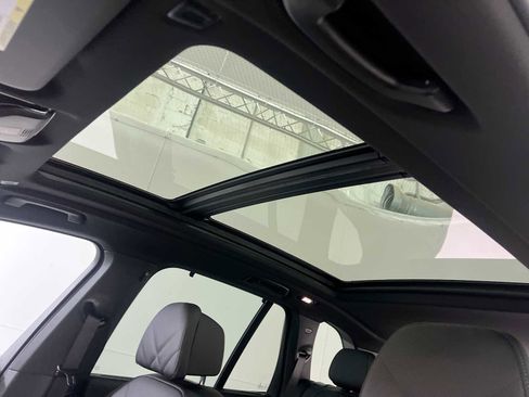 Used 2026 BMW X5 xDrive50e w/ Executive Package image 16