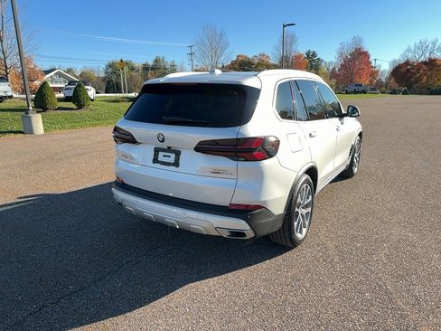 Certified 2024 BMW X5 xDrive50e image 5