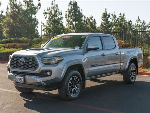 Certified 2023 Toyota Tacoma TRD Sport w/ Black Out Package (TMS) AWD/4WD image 5