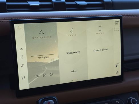 Used 2023 Land Rover Defender 130 S image 39