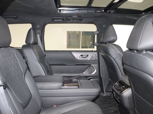 Used 2026 INFINITI QX80 Autograph w/ Autograph Exterior Package AWD/4WD image 34