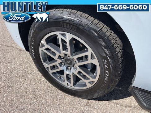 Used 2025 Ford Expedition Max Active AWD/4WD image 8